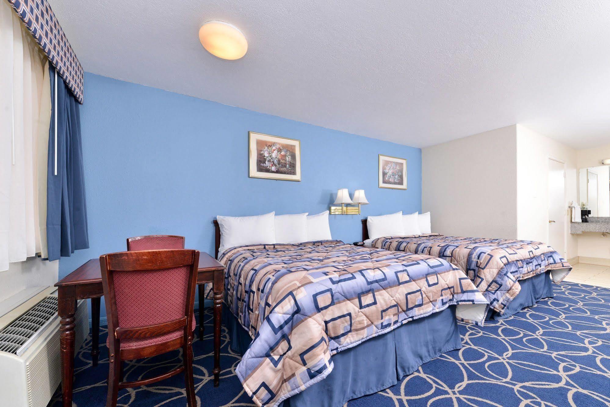 Americas Best Value Inn And Suites Houston/Northwest Brookhollow Exterior photo